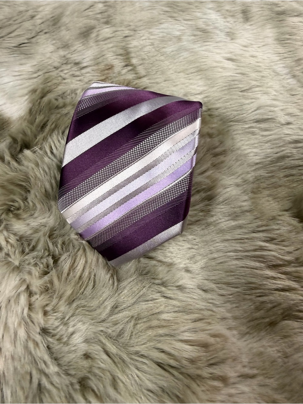Uomo Venetto Men's Handmade Purple Striped Tie with Silver Accents